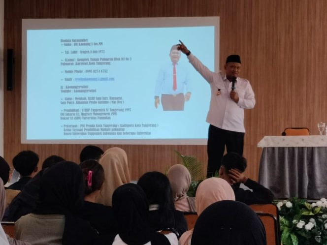 
					Jadi Pembicara di Kampus Global Institut Teknologi dan Bisnis, Kaonang Paparkan Nilai-nilai Pancasila dalam Kehidupan Berbangsa dan Bernegara