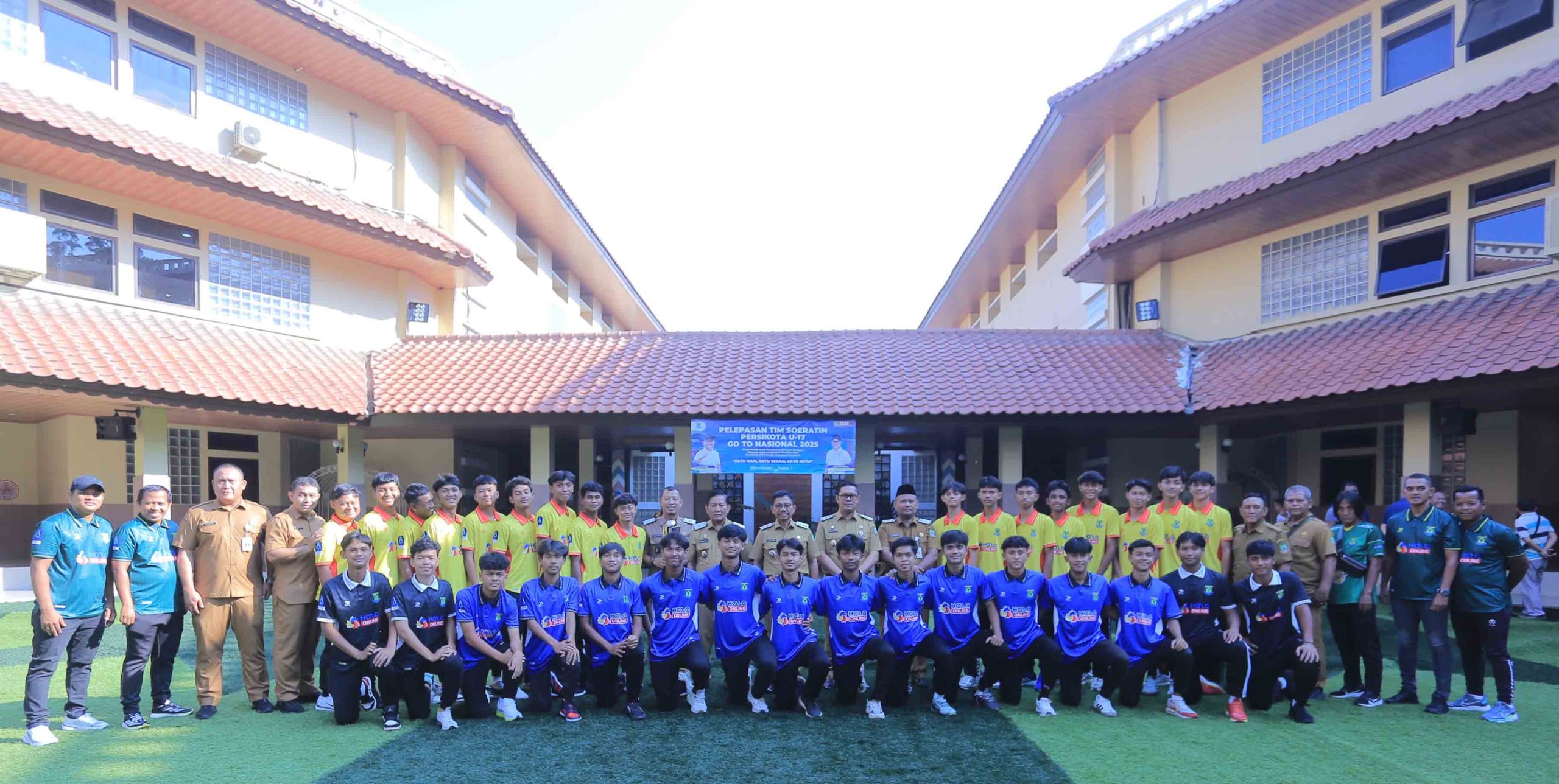 Walikota Tangerang Lepas Tim Persikota Menuju Arena Piala Soeratin U-17 Nasional di Solo