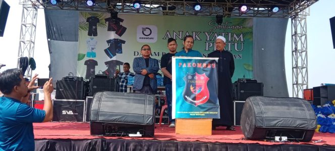 
					PAKOMBES Gandeng Pengusaha Lokal dan Pemerintah Desa Ranca Gede, Gelar Tasyakuran Disertai Santunan Ratusan Anak Yatim 