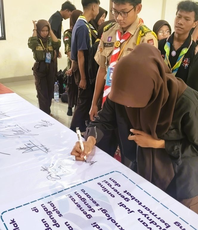 
					Pramuka Penegak Kwartir Ranting Tangerang Nyatakan Perang Terhadap Judi Online