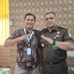 Keterangan foto : Koodinator pada Kejaksaan Tinggi (Kejati) Banten Aditya Rakatama mendapat promosi menjadi Kepala Kejaksaan Negeri Hulu Sungai Tengah (Kajari HST) menggantikan Dr. Yusup Darmaputra, Senin (14/10/2025)