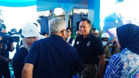 Komisaris Krakatau Bandar Samudra (KBS) Revitriyoso Husodo bersama jajaran komisaris menyambut kedatangan Menteri Koordinator Bidang Infrastruktur dan Pembangunan Kewilayahan (Menko IPK) Agus Harimurti Yudhoyono (AHY)