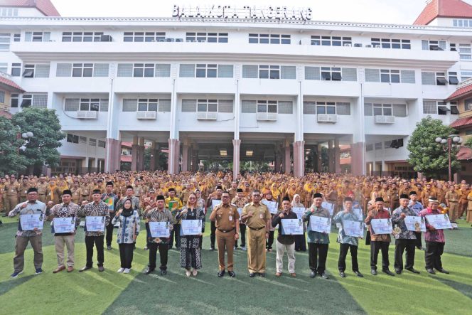 
					Apresiasi 25 RW Kota Tangerang Berprestasi, Wakil Walikota Maryono: Teladan Bagi Seluruh ASN