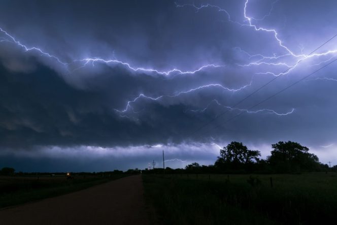 
					An active thunderstorm complex moved over Nebraska in the afternoon and evening hours. At the back of this system a lot of these so called `anvil crawlers` could be seen.