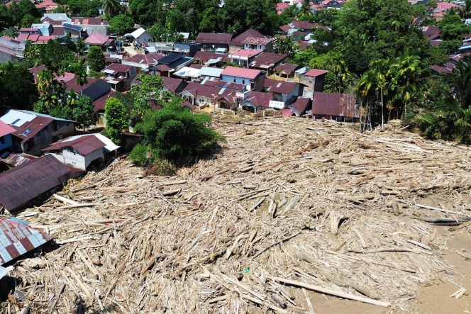 
					Ringankan Korban Banjir dan Longsor, BNPB Mulai Cairkan Dana Tunggu Hunian Rp 600 Ribu di Sumatra
