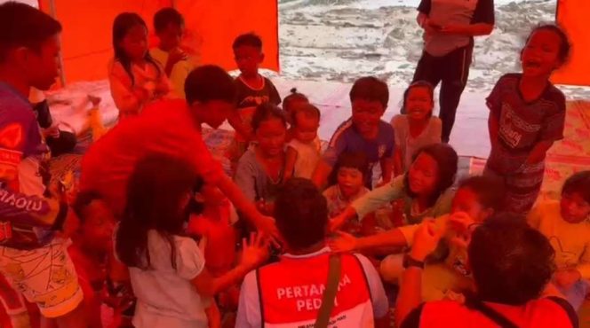 
					BNPB dan Pertamina Gelar Trauma Healing Bersama Korban Bencana Alam di Aceh Tamiang