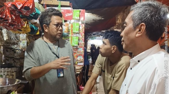 Keterangan foto : Perum Bulog Lebak dan Pandeglang berhasil mengendalikan harga serta menstabilkan pasokan Minyak KITA di masyarakat, Sabtu (14/2/2026)