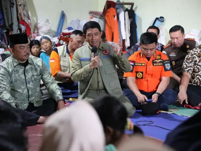 
					Kepala BNPB Siapkan 900 Huntara dan Dana Tunggu Korban Bencana Tanah Bergerak di Tegal