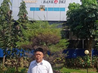 Keterangan foto : Pengurus Pusat Harian Abdi Rakyar, Muh Yudi yang kerap disapa Yudi Kebo, telah menyampaikan laporan resmi ke Polda Metro Jaya, Senin (16/3/2026)