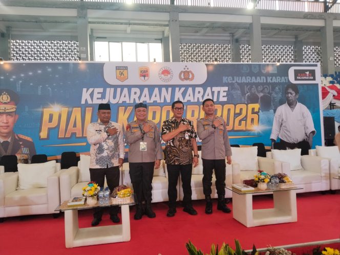 
					Kejuaraan Nasional Karate Piala Kapolri, 1500 Atlet Tanding di Kota Tangerang