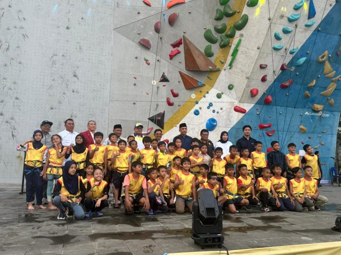 
					FPTI Kota Tangerang Gelar Kejurnas Open Panjat Tebing Piala Walikota Berhadiah Total Rp305 Juta