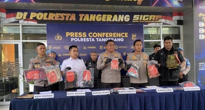 
					Polresta Tangerang berhasil mengungkap kasus pembunuhan yang menimpa seorang pedagang cilok berinisial P alias R (33), warga Bangkalan, Jawa Timur