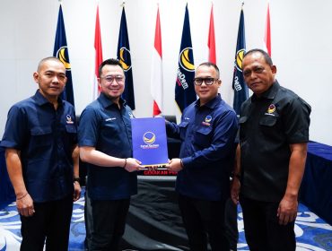 Dewan Pimpinan Pusat (DPP) Partai NasDem secara resmi menyerahkan Surat Keputusan Nomor 262-Kpts/DPP-NasDem/VIII/2026 tentang Pengesahan Susunan Pengurus DPP Petani NasDem Periode 2026–2029.