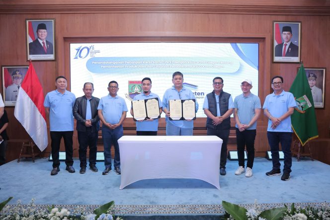 
					Dalam momentum perayaan HUT PT Bank Pembangunan Daerah Banten (Perseroda) Tbk atau Bank Banten ke-10, dilakukan peluncuran (launching) logo baru Bank Banten di kawasan Royal Baroe Kota Serang,