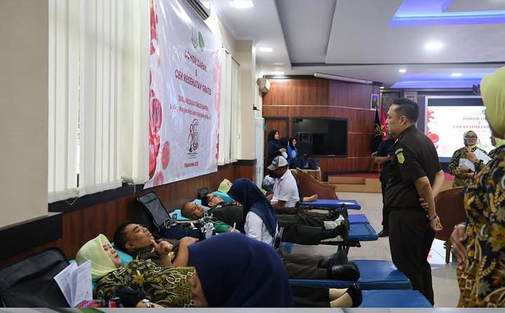 Peringati HUT Kejaksaan ke-81, Kejati Banten Gelar Donor Darah dan Cek Kesehatan Gratis