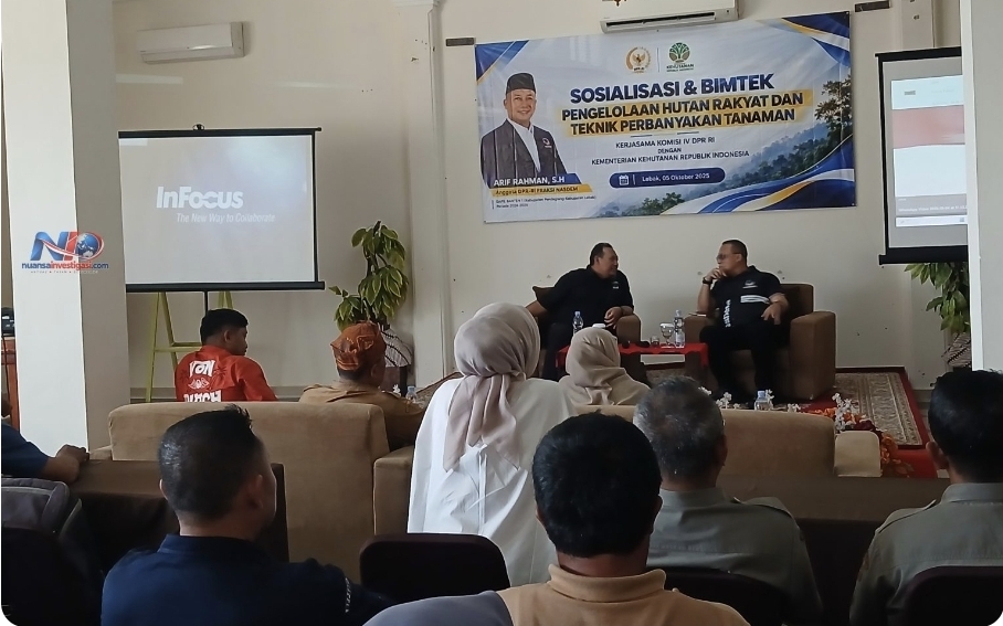 Anggota DPR RI Arif Rahman saat bimtek di Bayah